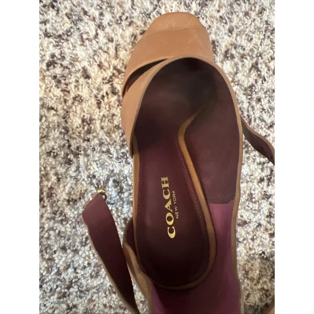Coach‎ Women Camel Brown Leather Stiletto 3.5
